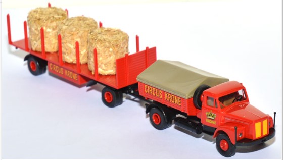 Brekina Automodelle 85105 HO Scania Circus Krone Truck w/Hay Bales in Cart