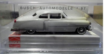 Busch 43416 HO White 1952 Cadillac Limousine