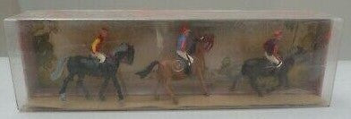 Merten 1006/B HO Jockeys Riding Horses to Finish Line (Set of 3)
