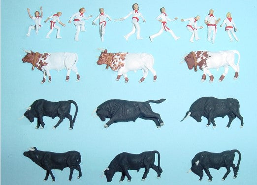 Datank 4406 HO Pamplona Bull Run in Spain w/Assortment of Bulls