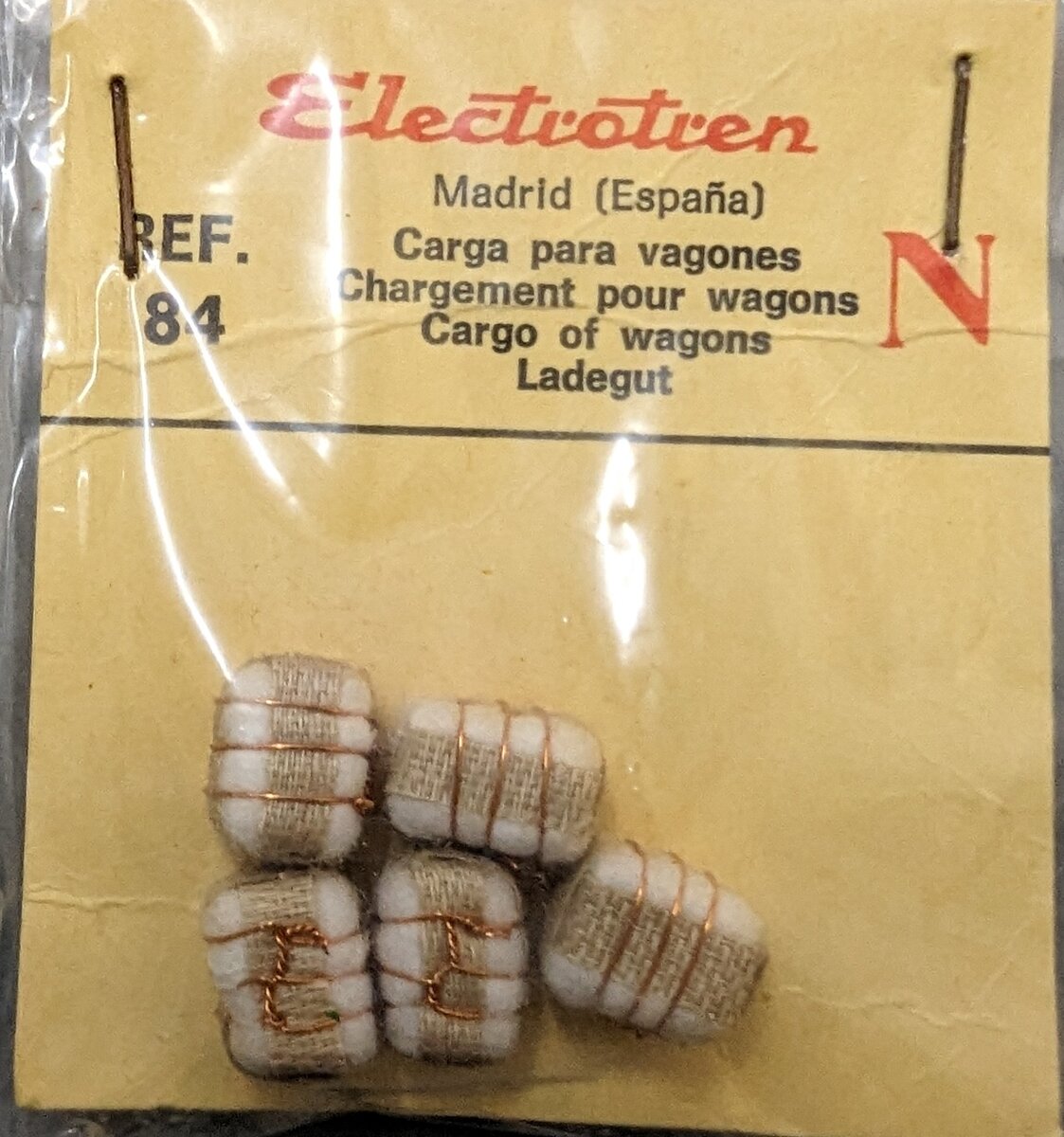 Electrotren 84 N Scale Bundles of Cargo Wrapped in Copper Wire (Pack of 5)