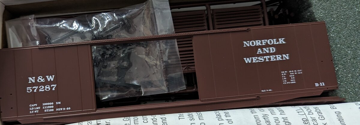 InterMountain 40602-07 HO Norfolk & Western PS-1 50' Double Door Box Car #57287