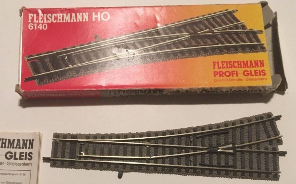 Fleischmann 6140 HO Profi-Gleis Left & Right Hand Manual Switch
