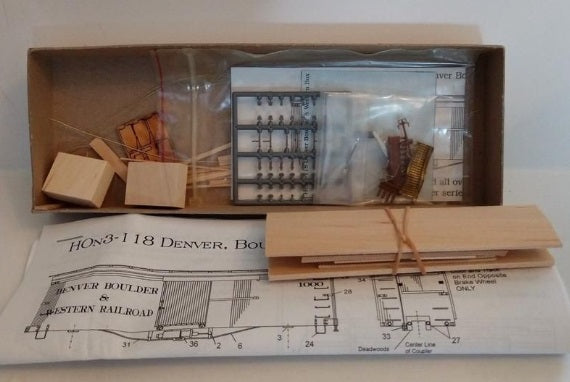 LaBelle Woodworking Co. HOn3-118 HO Denver Boulder & Western Box Car Kit