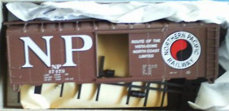 Branchline Trains 10165 HO Northern Pacific 40' Boxcar Kit