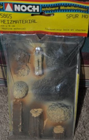 Noch 5865 HO Heating Materials Diorama Ready-to-Go Logging Materials