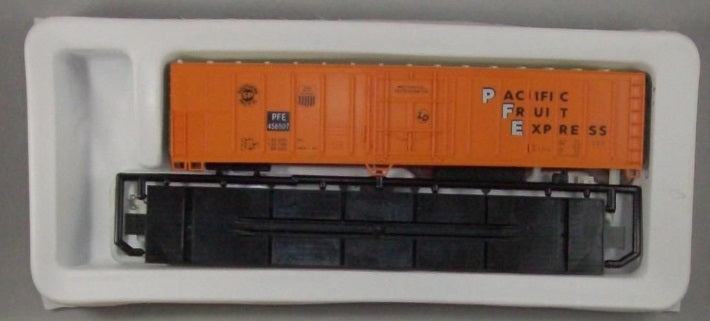 Con-Cor 0001-009803-11 HO Pacific Fruit Express 57Ft Mech Reefer Orange Car Kit