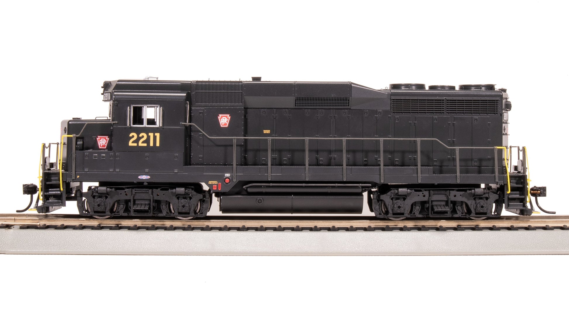 Broadway Limited 9574 HO PRR EMD GP30 Diesel Locomotive Standard DC #2211
