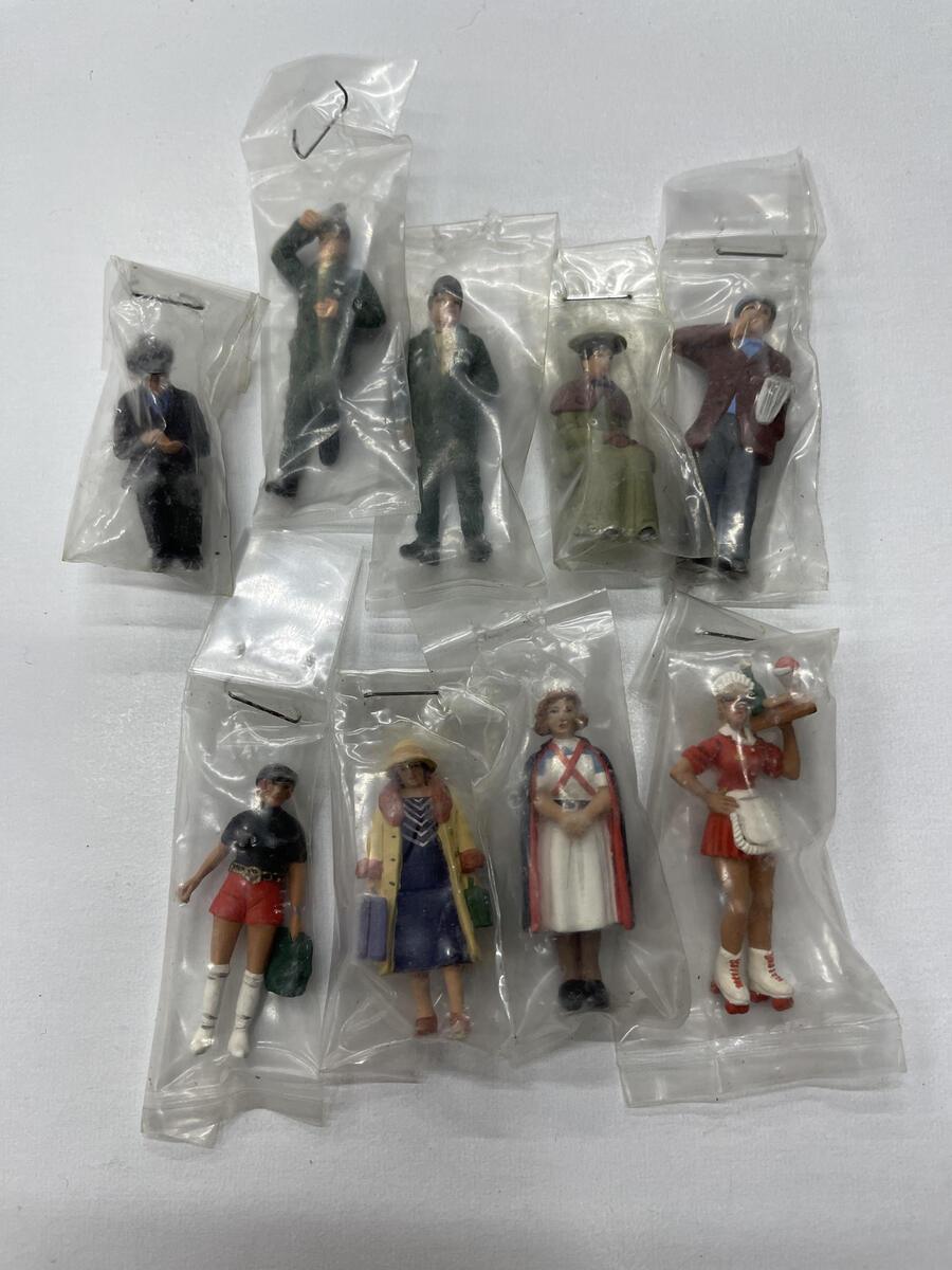 Acme 0009 O Hand Painted Metal Figures Lot 0009 (Pack of 9)