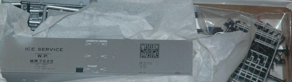 Red Caboose RC-4214a HO Western Pacific Silver Ice Service Car # 7025 Kit