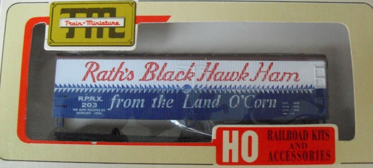 Train Miniature 8088 HO Rath's Black Hawk Ham 40' Double Sheathed Reefer Kit