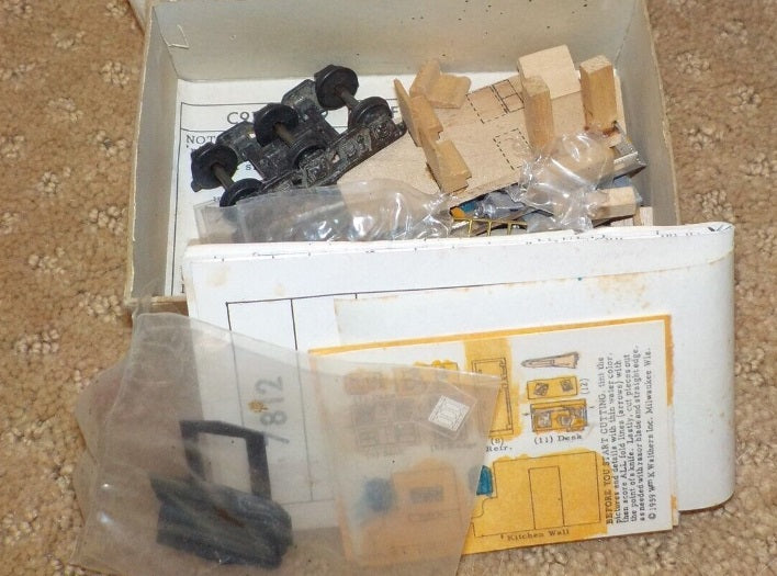 Walthers 7812 HO The Pinker Model Kit