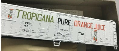 Athearn 495 HO Bev-Bel Corp. 50' Mech. Reefer Tropicana Kit