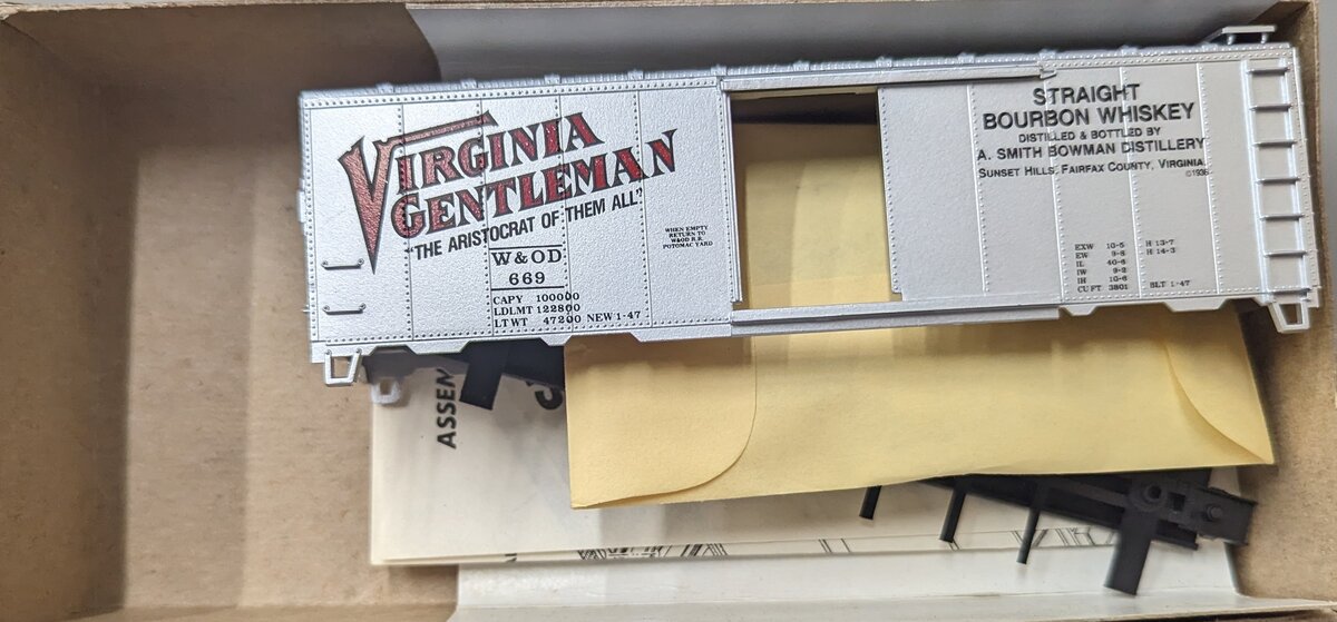 Athearn 669 HO Virginia Gentleman Whisey W&OD Freight Car Kit