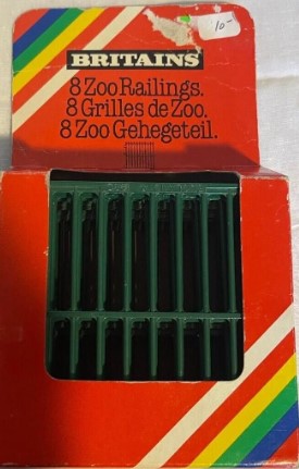 Britains 1397 HO Toy Lead Straight Fence Zoo Railings