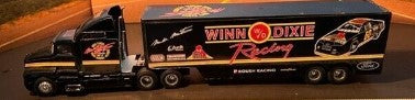 Racing Champions 03400-02286 1:64 Winn Dixie #60 Racing Team Transporter