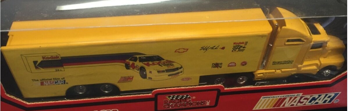 Racing Champions 03400-02286 1:64 Kodak Film #4 Sterling Marlin Transporter