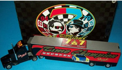 Action 1995 1:64 Dale Earnhardt Richard Petty 7+7 Time Champions Hauler