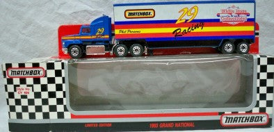 Matchbox CY109 1:64 Super Star White Rose Collectibles #29 Racing Transporter