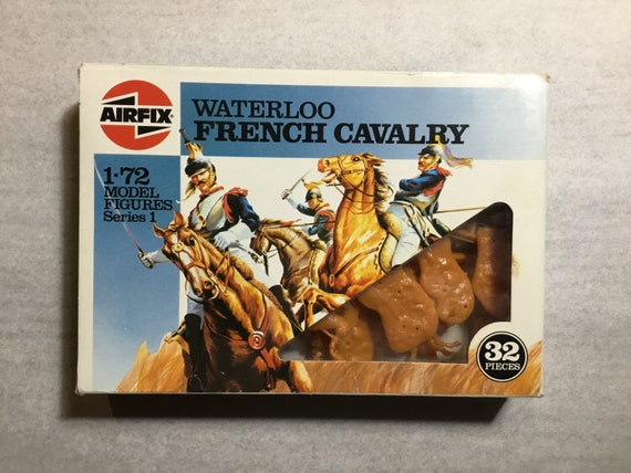 Airfix Products 01736 1:72 Waterloo French Cavalry Soldiers (Set of 32)