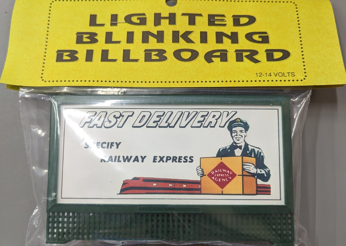 Town & Country Hobbies O Railway Express Lighted Blinking Billboard 12-14v