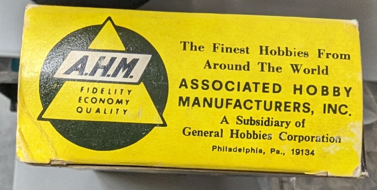 AHM 1930 HO Santa Fe Observation Car # 3241