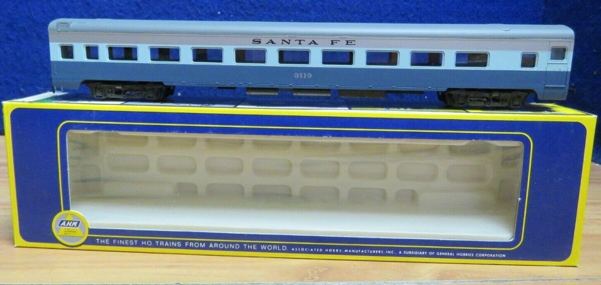 AHM 1930 HO Santa Fe 85 Ft 6404 Blue Goose Coach #3119