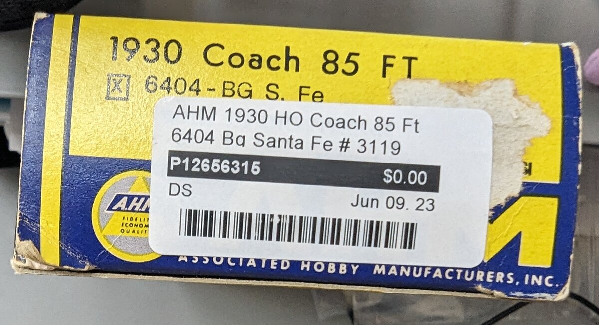AHM 1930 HO Santa Fe 85 Ft 6404 Blue Goose Coach #3119