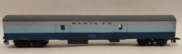 AHM 1930 HO Smooth Side Baggage Car Santa Fe W/.039" Flanges # 3431