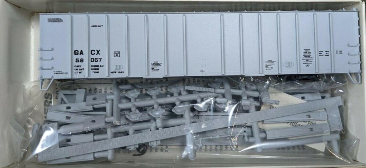 Walthers 932-3657A HO GACX Airslide Covered Hopper # 56067 Limited Edition Kit