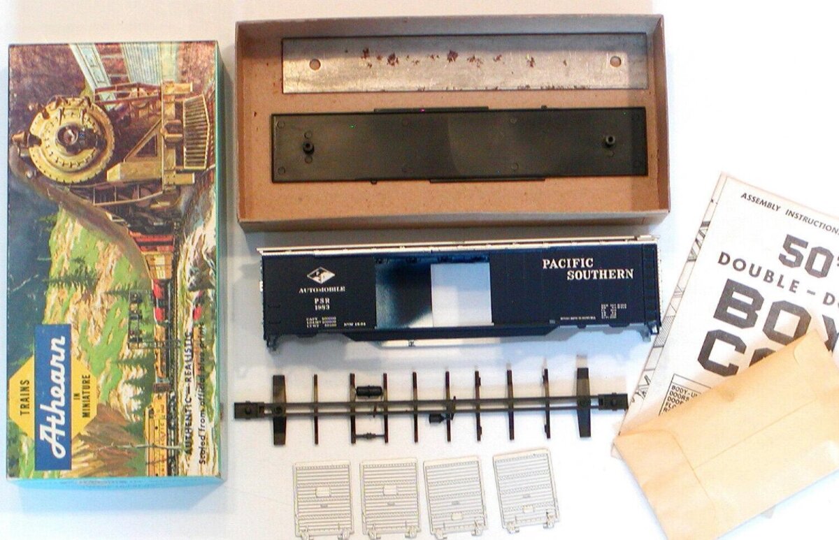 Athearn HO Pacific Southern Automobile PSR 1983 Boxcar Kit