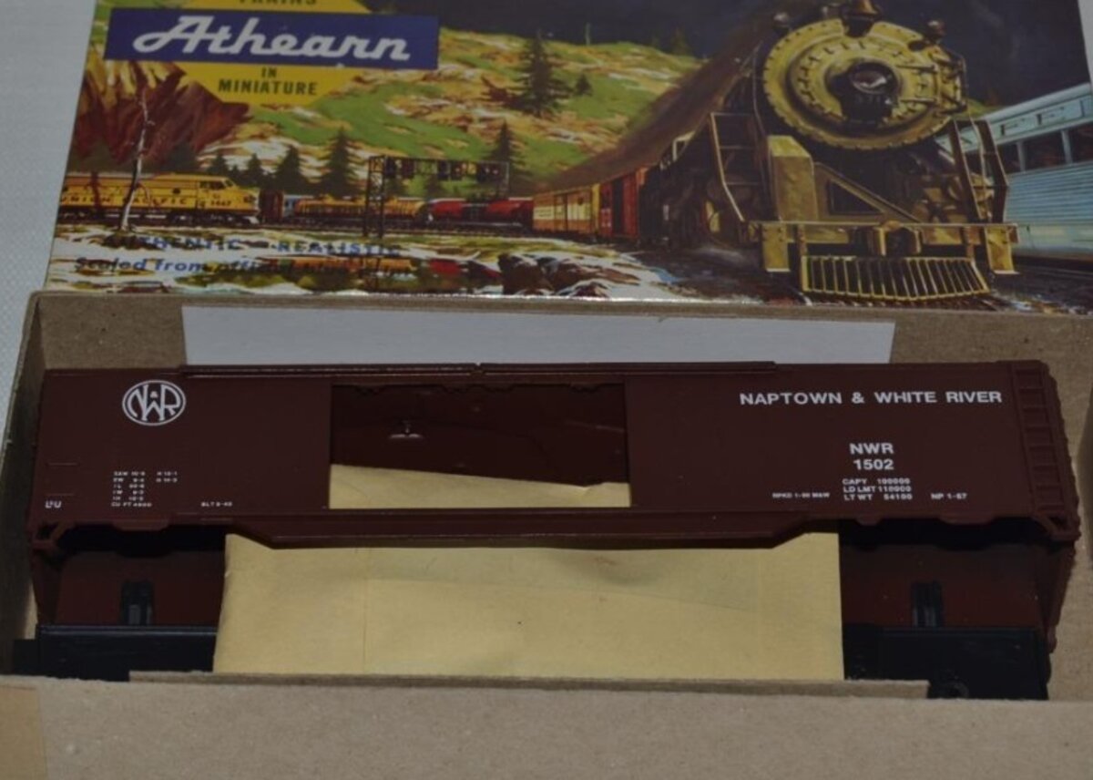 Athearn HO Naptown & White River 50' Double Door Auto Box Car # 1502 Kit