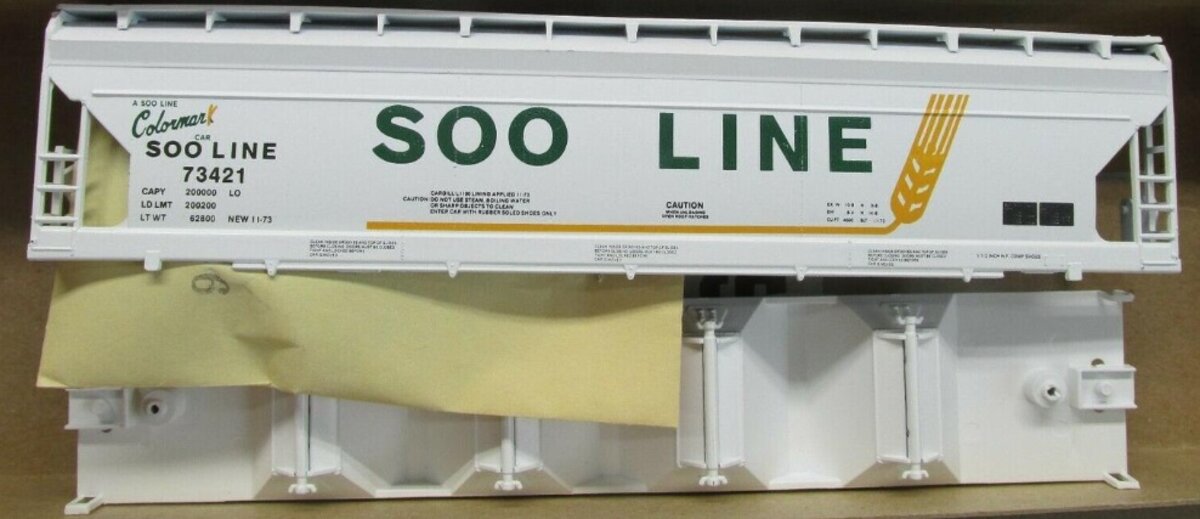 Athearn 863 HO Bev-Bel Soo Line Wheat Colormax ACF Center Flo Hopper # 73421 Kit