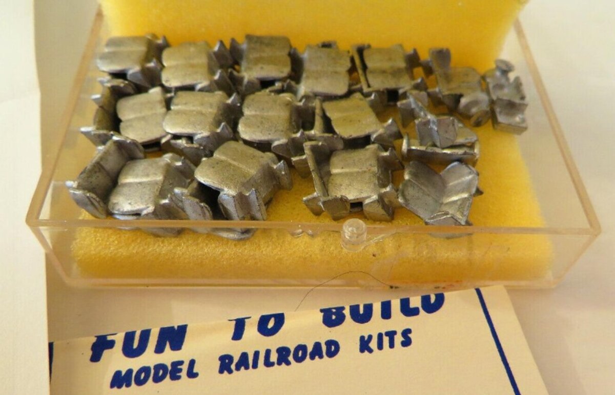 Walthers U721 O And HO Interion Details For Athearn Standard Coach