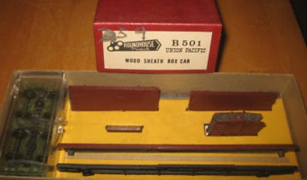 Roundhouse B 501 HO Union Pacific Wood Seat Box Car Kit