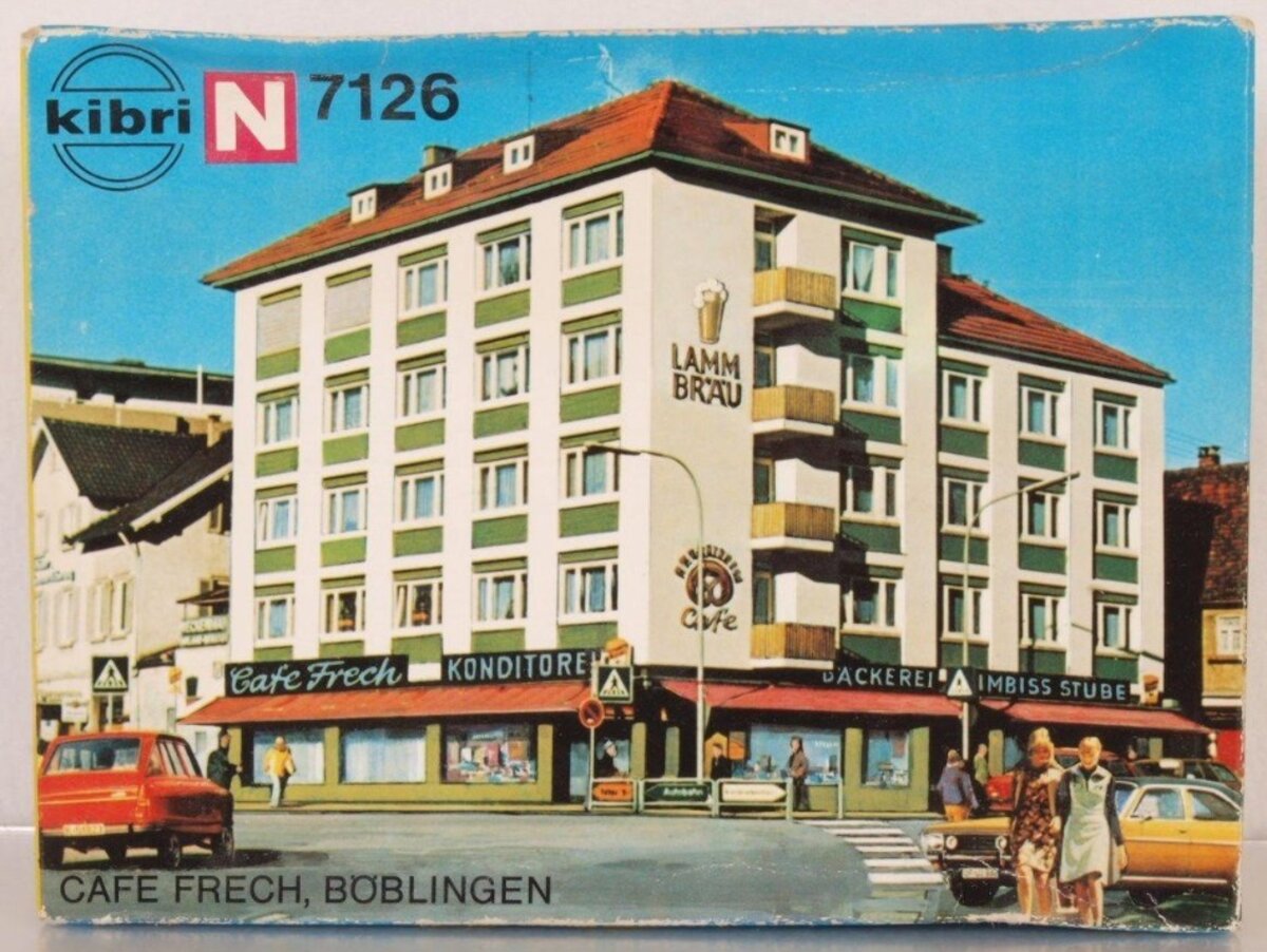 Kibri B-7126 N Scale Café French Corber Restaurante W/Apartments Building Kit