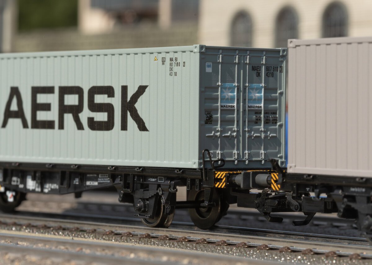Marklin 47680 HO German Federal Railroad Container Transport Cars