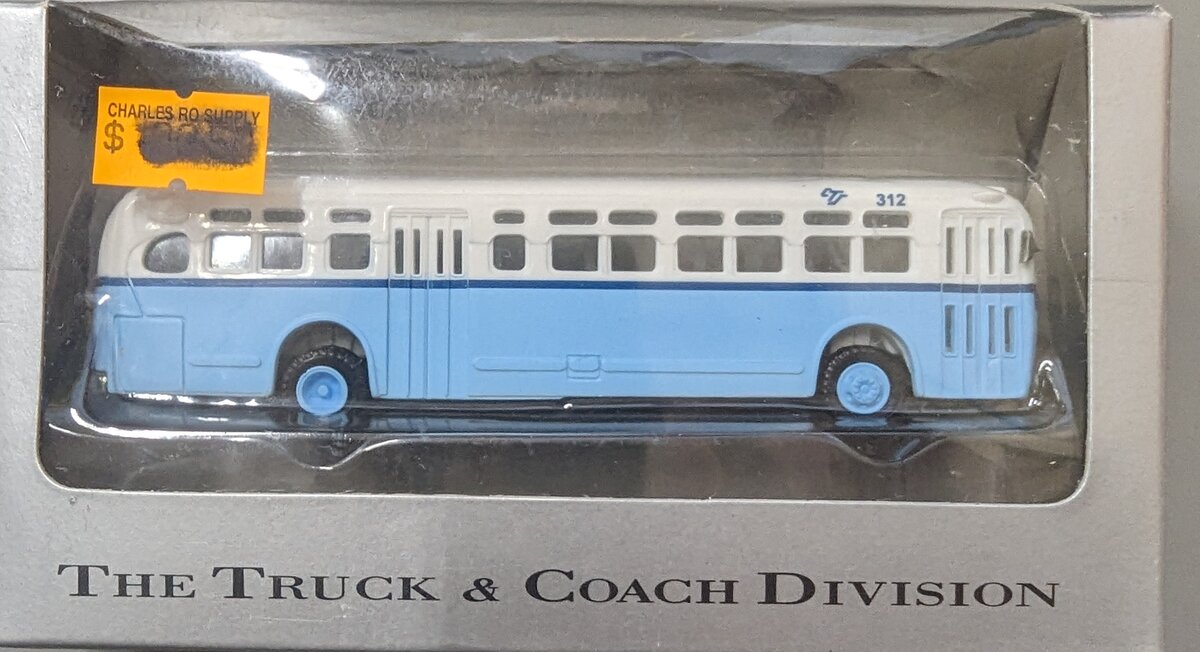 American Precision Models SP-101 1:87 Truck & Coach Division Blue Passenger Bus