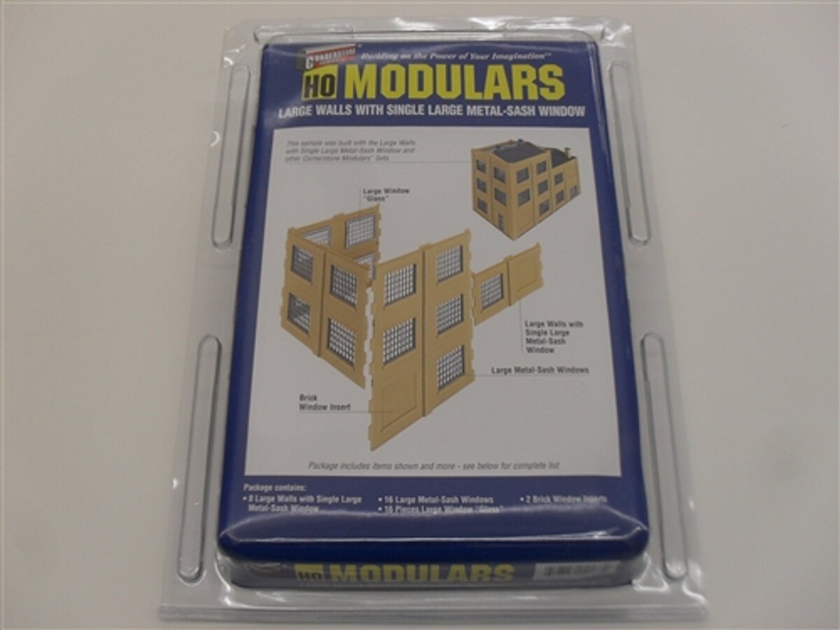 Walthers 933-3735 HO Large Walls with Single Large Metal Sash Window Kit