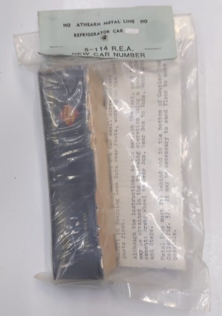 Athearn 5-114 HO Refrigerator Car Railway Expres Agency Car # 6120 Kit