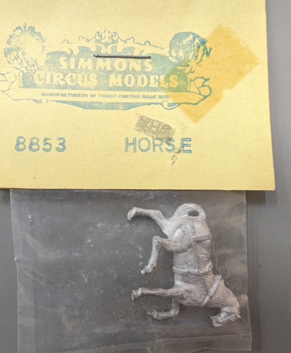Simmons 8853 HO Circus Performing Horse Metal Unpainted Figure