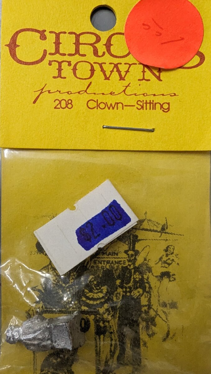 IHC 208 HO Circus Town Unfinished Sitting Clown Figure