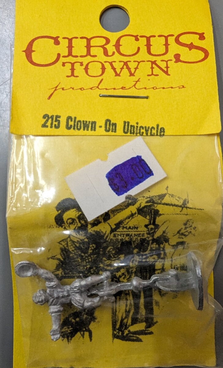 IHC 215 HO Circus Town Unfinished Clown On Unicycle Figure