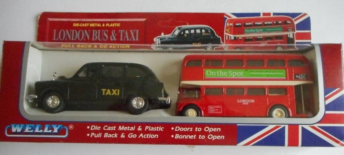 Welly Diecast 9930-2G 1:87 London Bus & 1:24 Taxi Pull Back & Go Action
