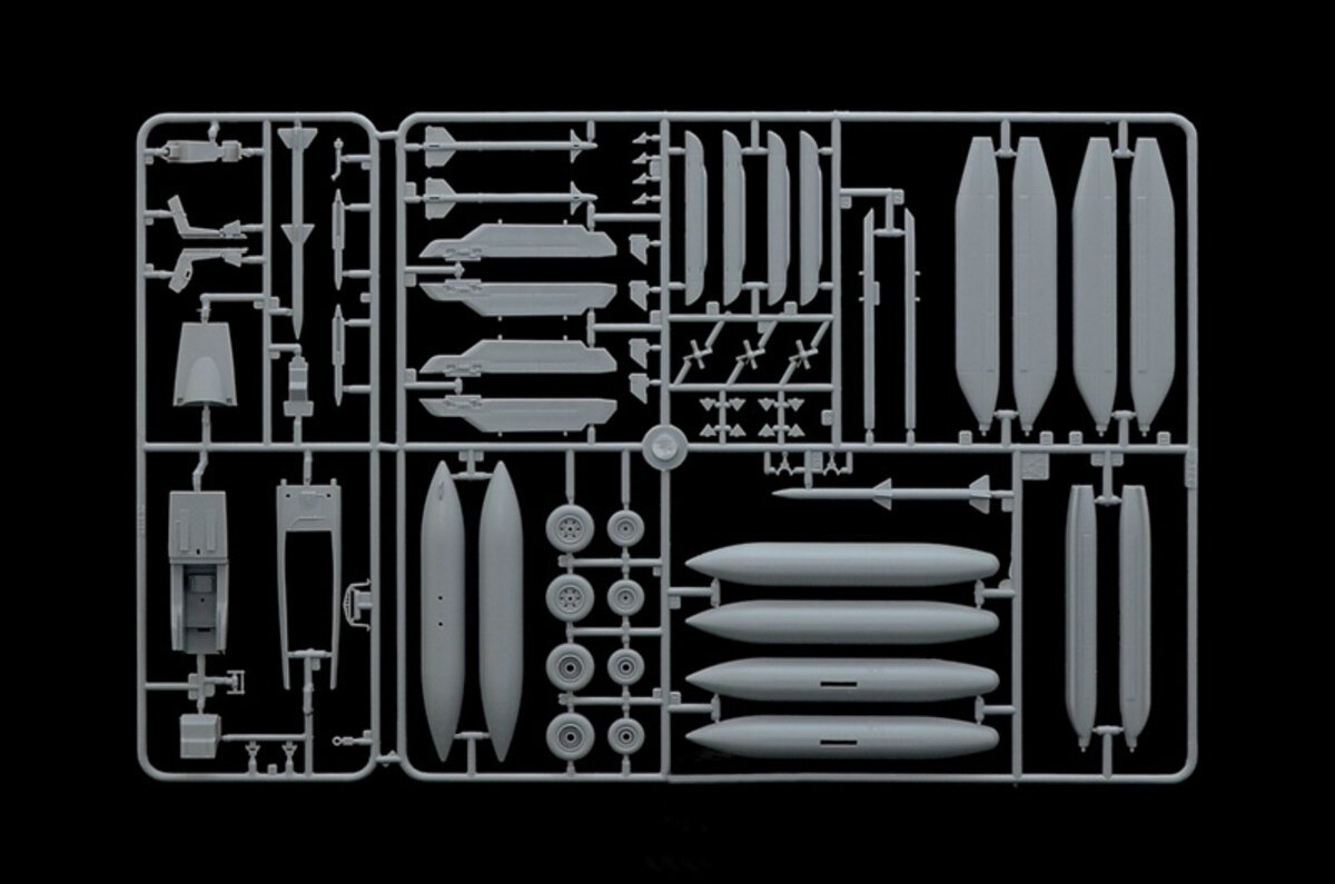 Italeri 2824 1:48 Boeing EA-18G Growler US Navy & RAAF Military Plane Kit