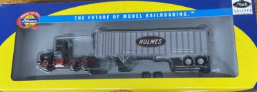 Athearn 70992 HO RTR Holmes Mack R Truck w/40' Exterior Post Trailer