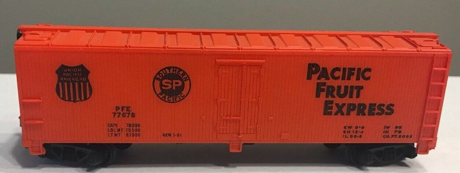 Tyco T329J:250 HO Pacific Fruit Express Refridgerator Car #77678