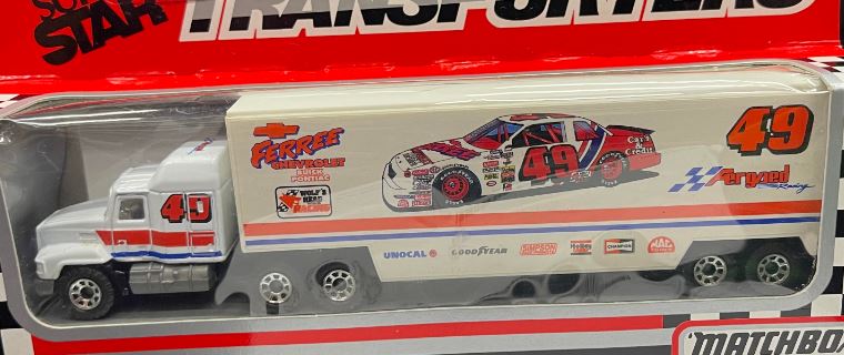 Matchbox CY107 1:64 Super Star Ferree Chevy #49 Racing Team Transporter