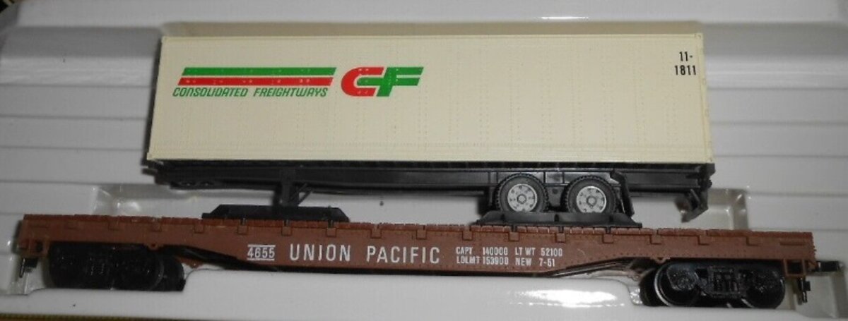 Model Power 6911 HO Scale Union Pacific Flatcar W/Trailer CF