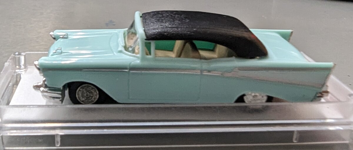 Praline 5006 HO Teal 1957 Chevy Bel Air Black Hardtop